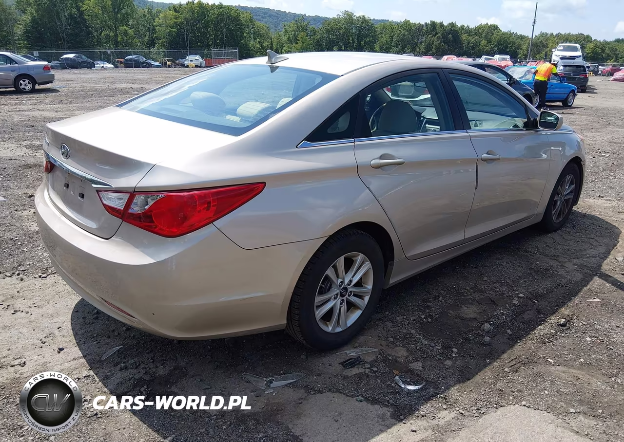2011 Hyundai Sonata Gls VIN:5NPEB4AC4BH096589 - 4