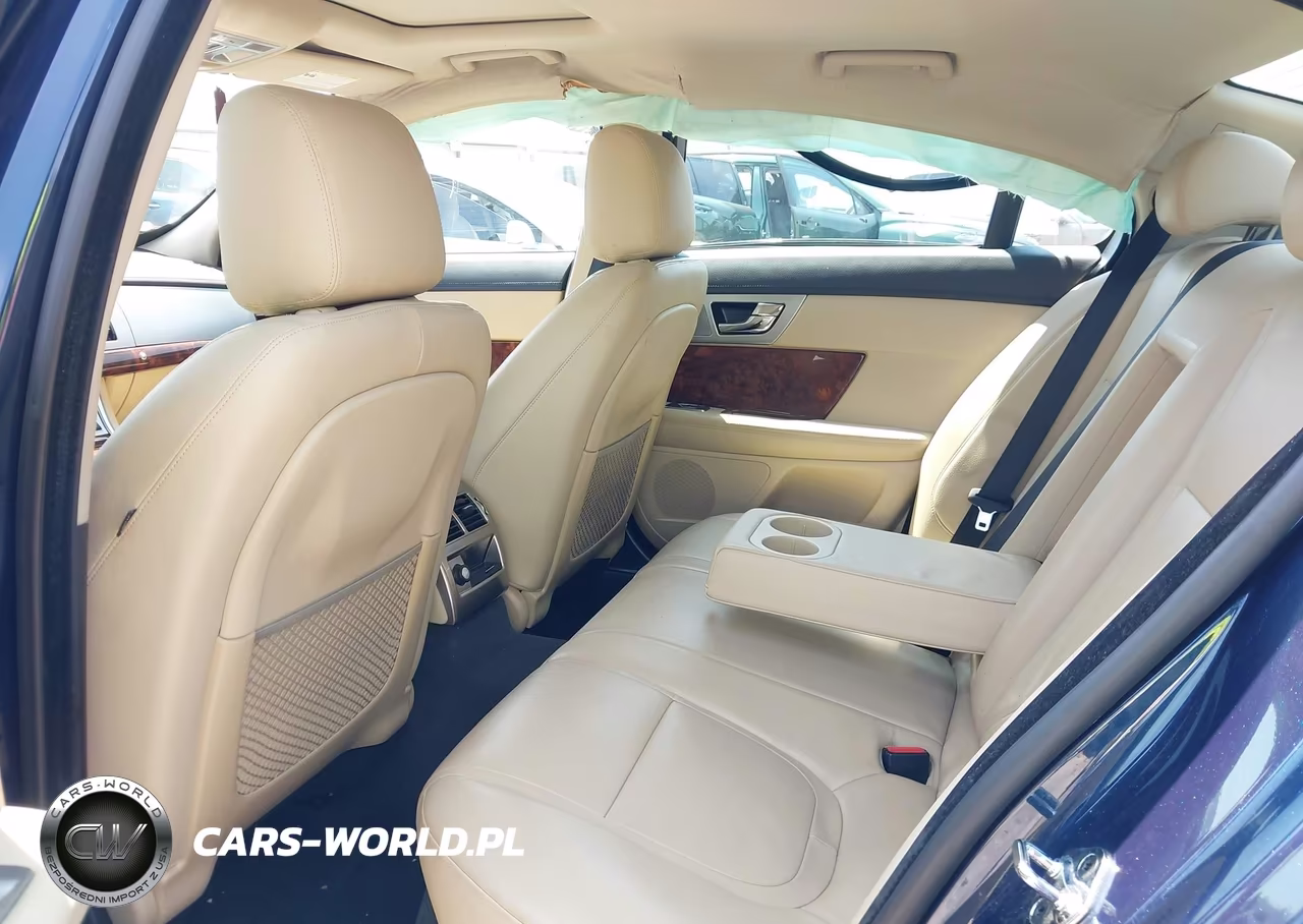 2012 Jaguar Xf VIN:SAJWA0FB7CLS42238 - 8