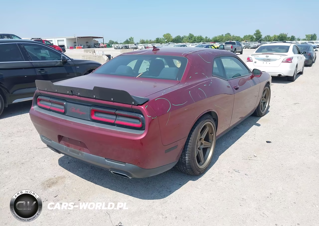 2018 Dodge Challenger Sxt VIN:2C3CDZAG2JH132504 - 4