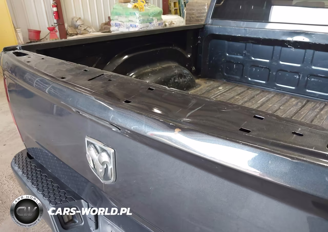 2021 Ram 1500 Classic VIN:3C6RR7KG5MG684911 - 12