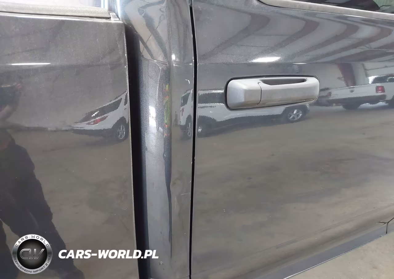 2021 Ram 1500 Classic VIN:3C6RR7KG5MG684911 - 16