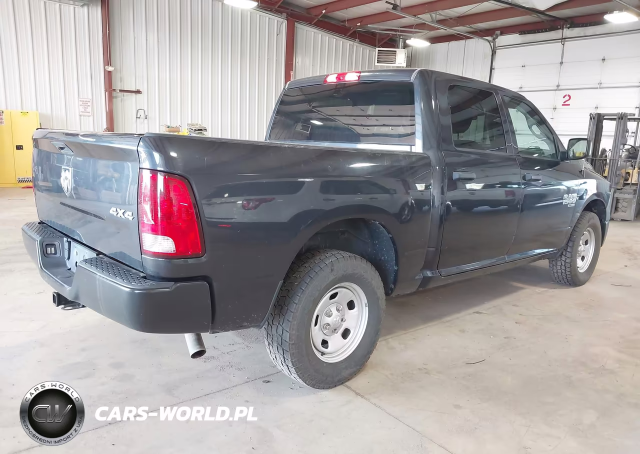 2021 Ram 1500 Classic VIN:3C6RR7KG5MG684911 - 4