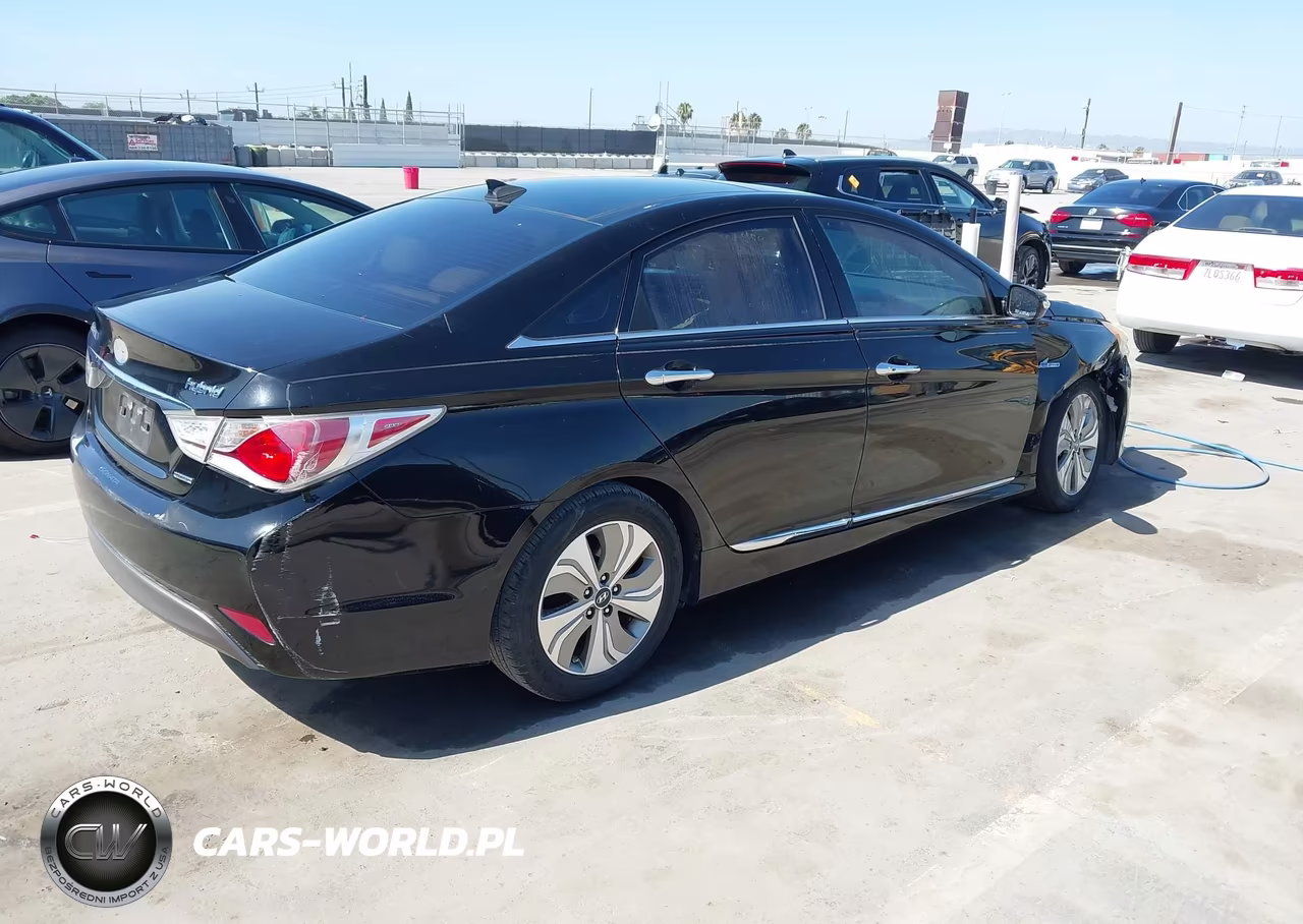 2014 Hyundai Sonata Hybrid Limited VIN:KMHEC4A48EA106828 - 4