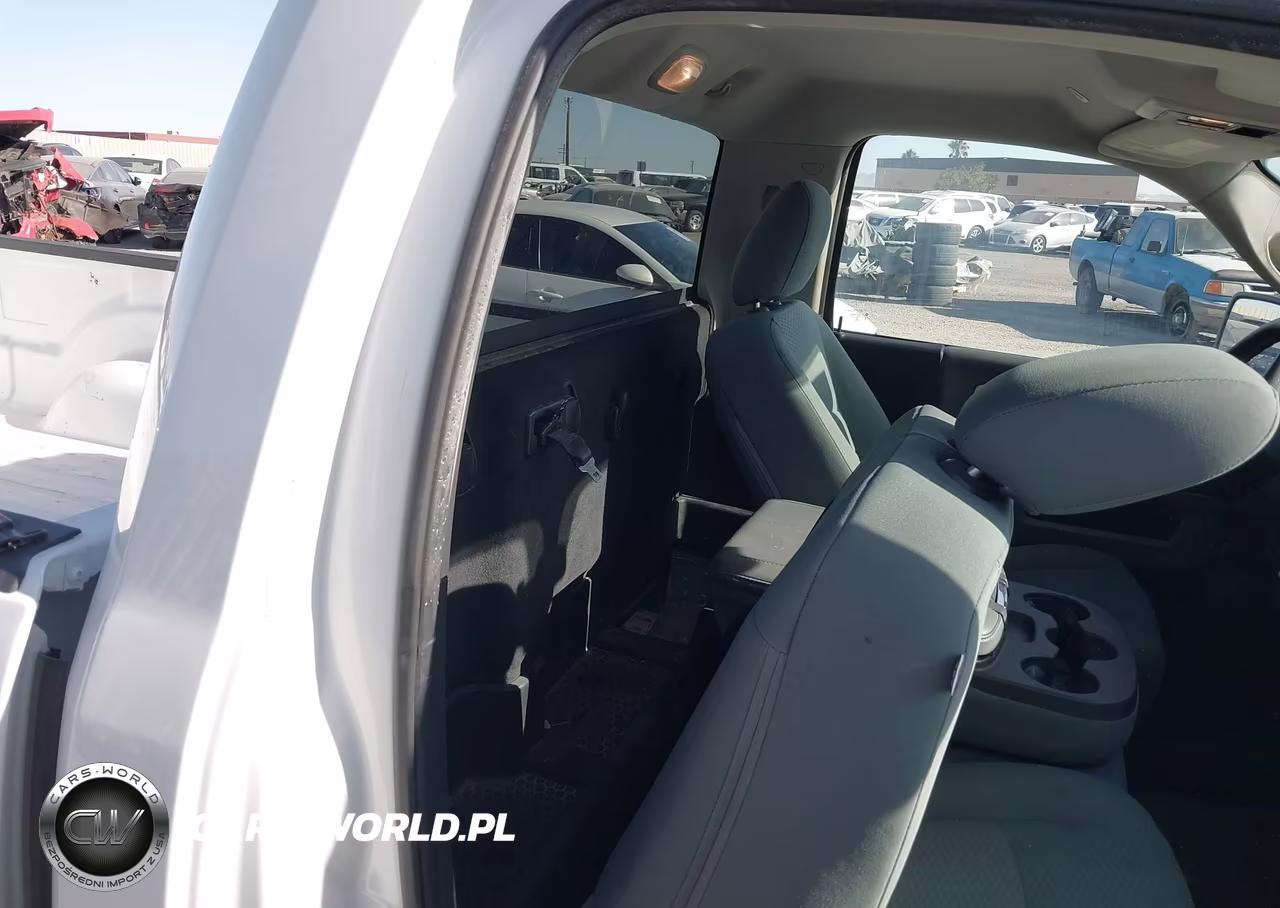 2019 Ram 1500 Classic Tradesman 4X2 8' Box VIN:3C6JR6DG9KG503875 - 8