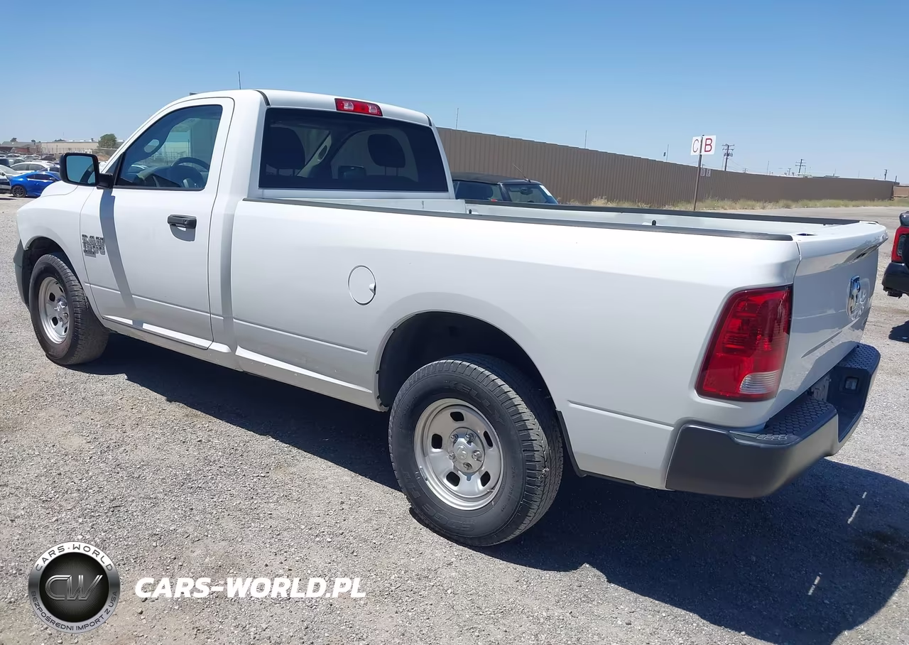 2019 Ram 1500 Classic VIN:3C6JR6DG0KG503876 - 3