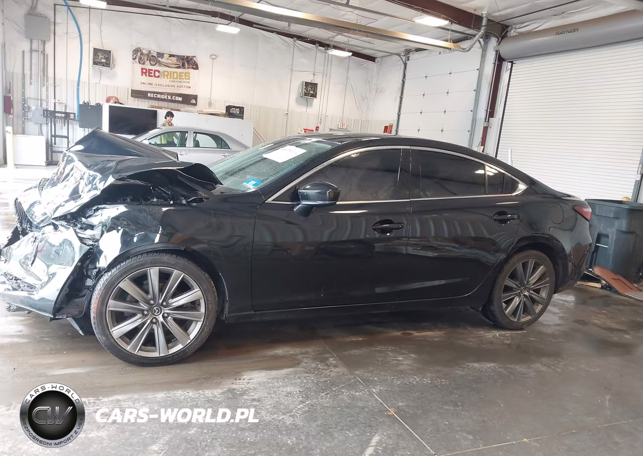 2018 Mazda Mazda6 Touring VIN:JM1GL1VM1J1306109 - 14