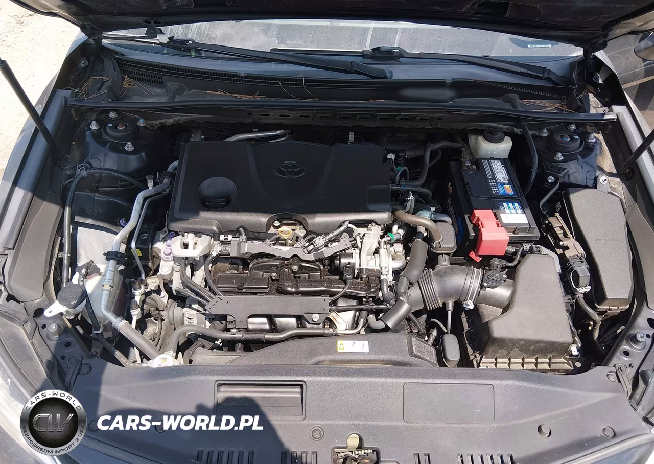 2018 Toyota Camry Le VIN:4T1B11HKXJU580770 - 10