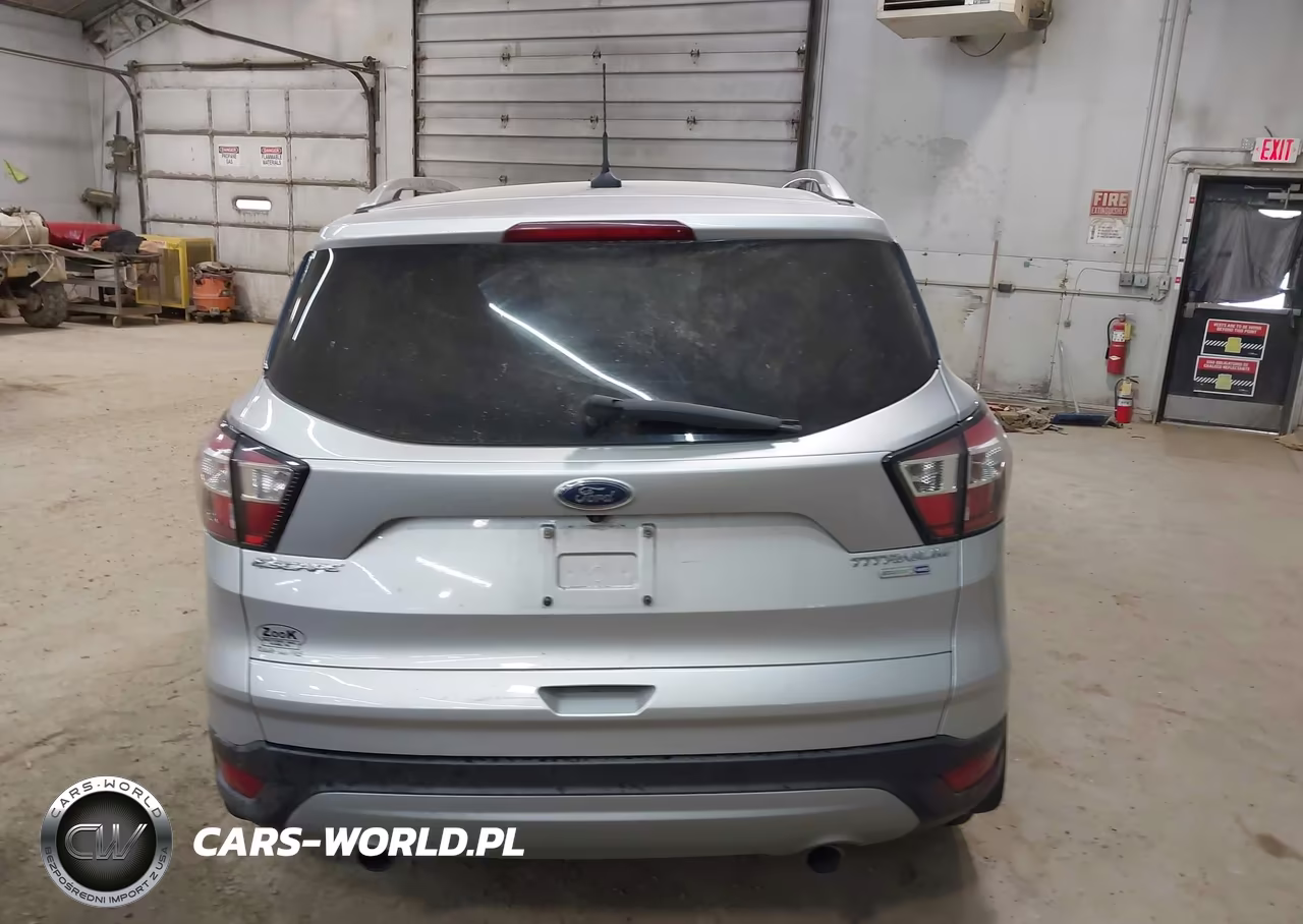 2018 Ford Escape Titanium VIN:1FMCU9J92JUD27251 - 17