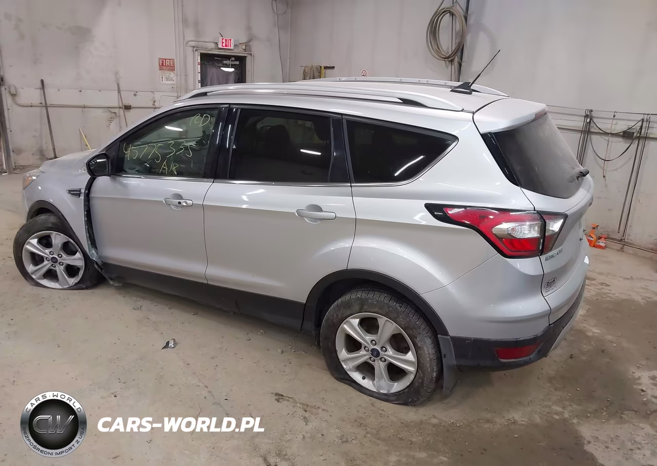 2018 Ford Escape Titanium VIN:1FMCU9J92JUD27251 - 3