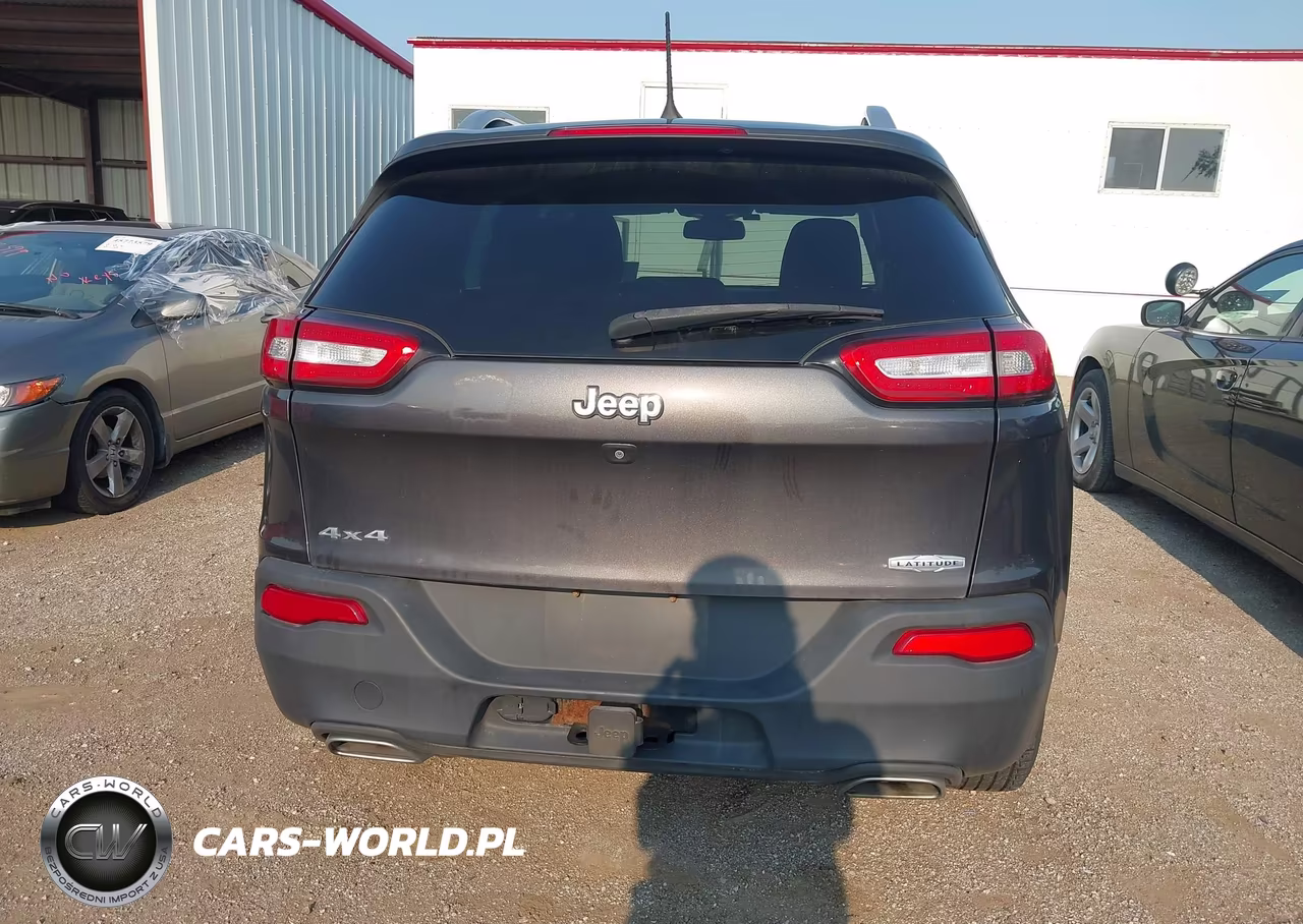 2016 Jeep Cherokee Latitude VIN:1C4PJMCS3GW235970 - 16