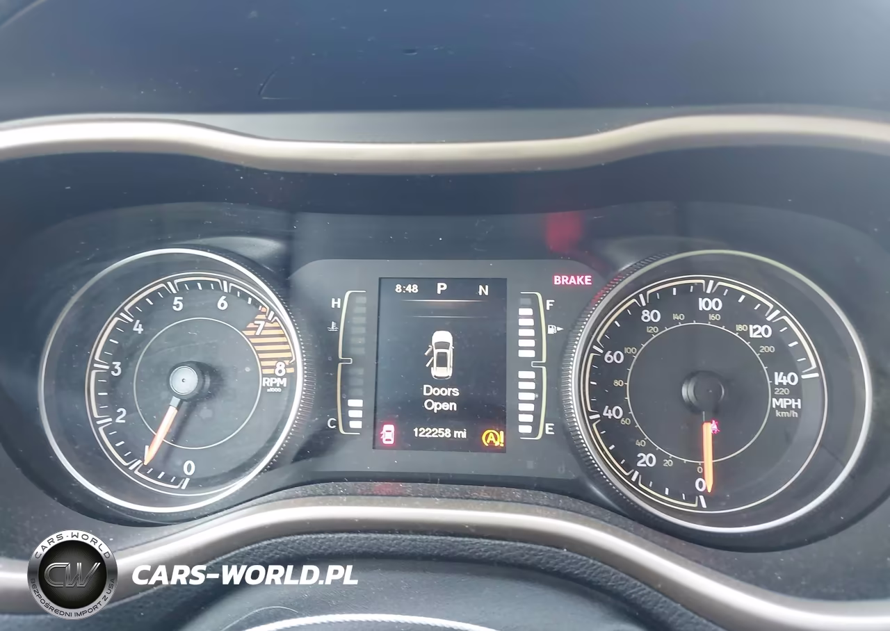2016 Jeep Cherokee Latitude VIN:1C4PJMCS3GW235970 - 7