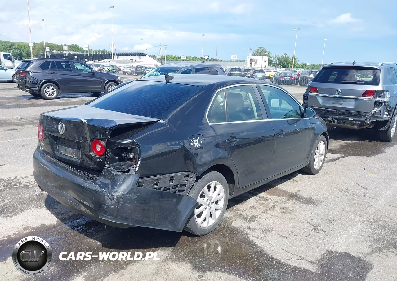 2010 Volkswagen Jetta Se VIN:3VWRZ7AJ4AM038615 - 4