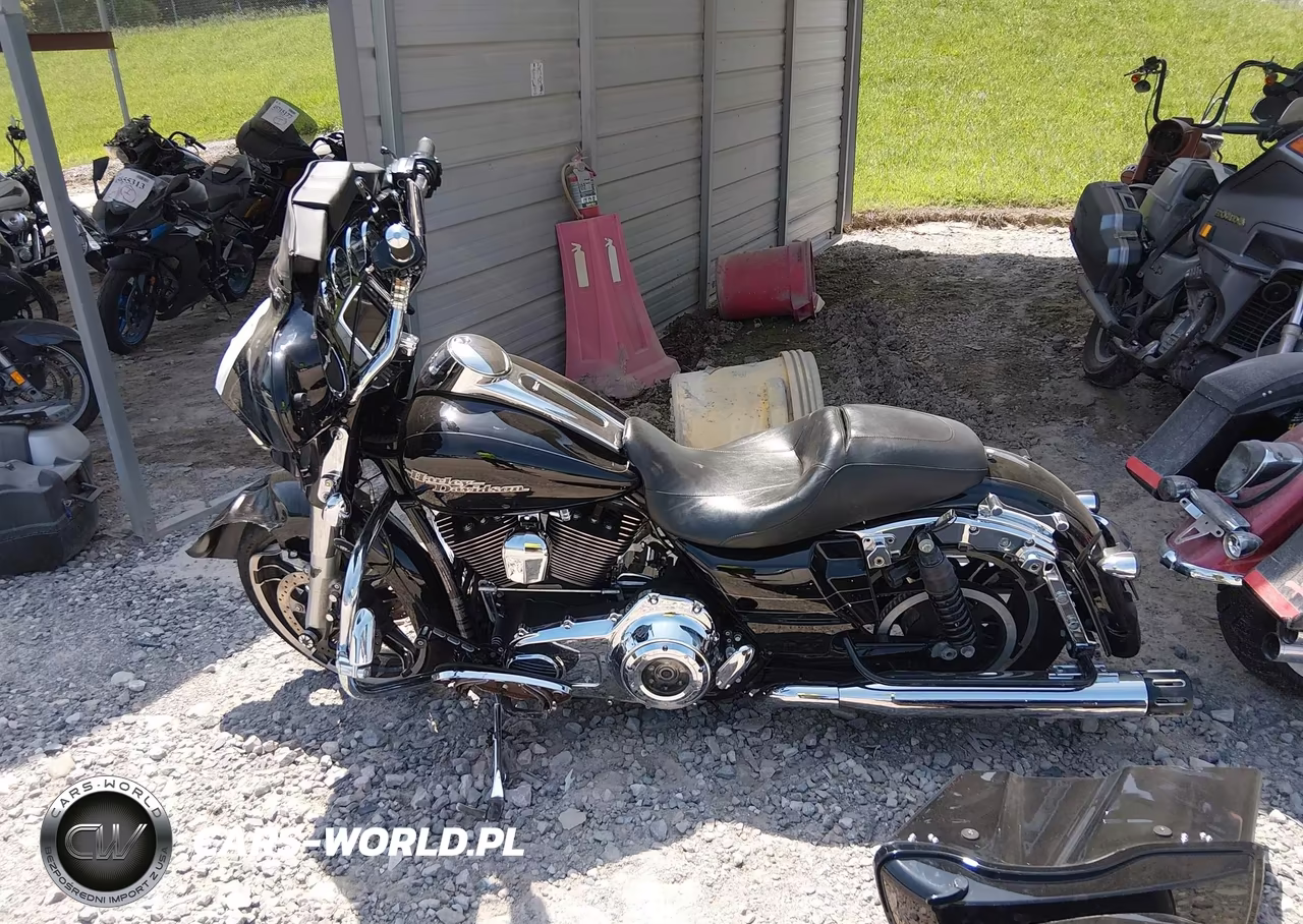 2015 Harley-Davidson Flhxs Street Glide Special VIN:1HD1KRM14FB618620 - 13