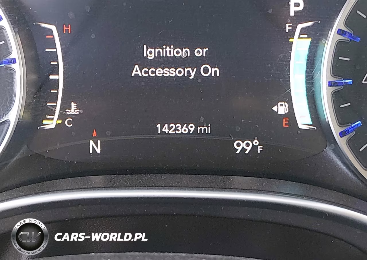 2017 Chrysler Pacifica Touring-L Plus VIN:2C4RC1EG4HR832484 - 16