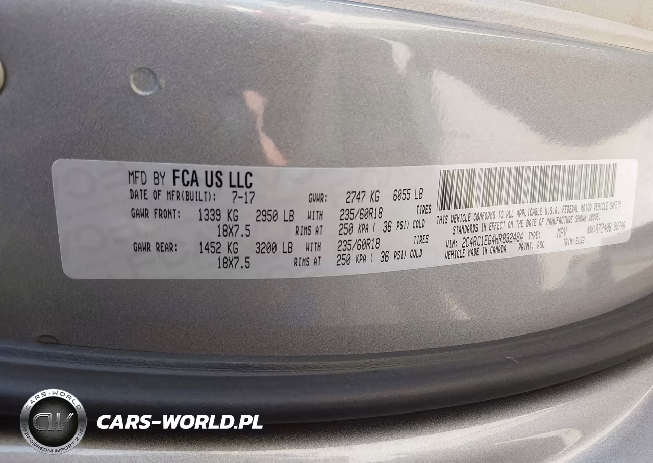 2017 Chrysler Pacifica Touring-L Plus VIN:2C4RC1EG4HR832484 - 9