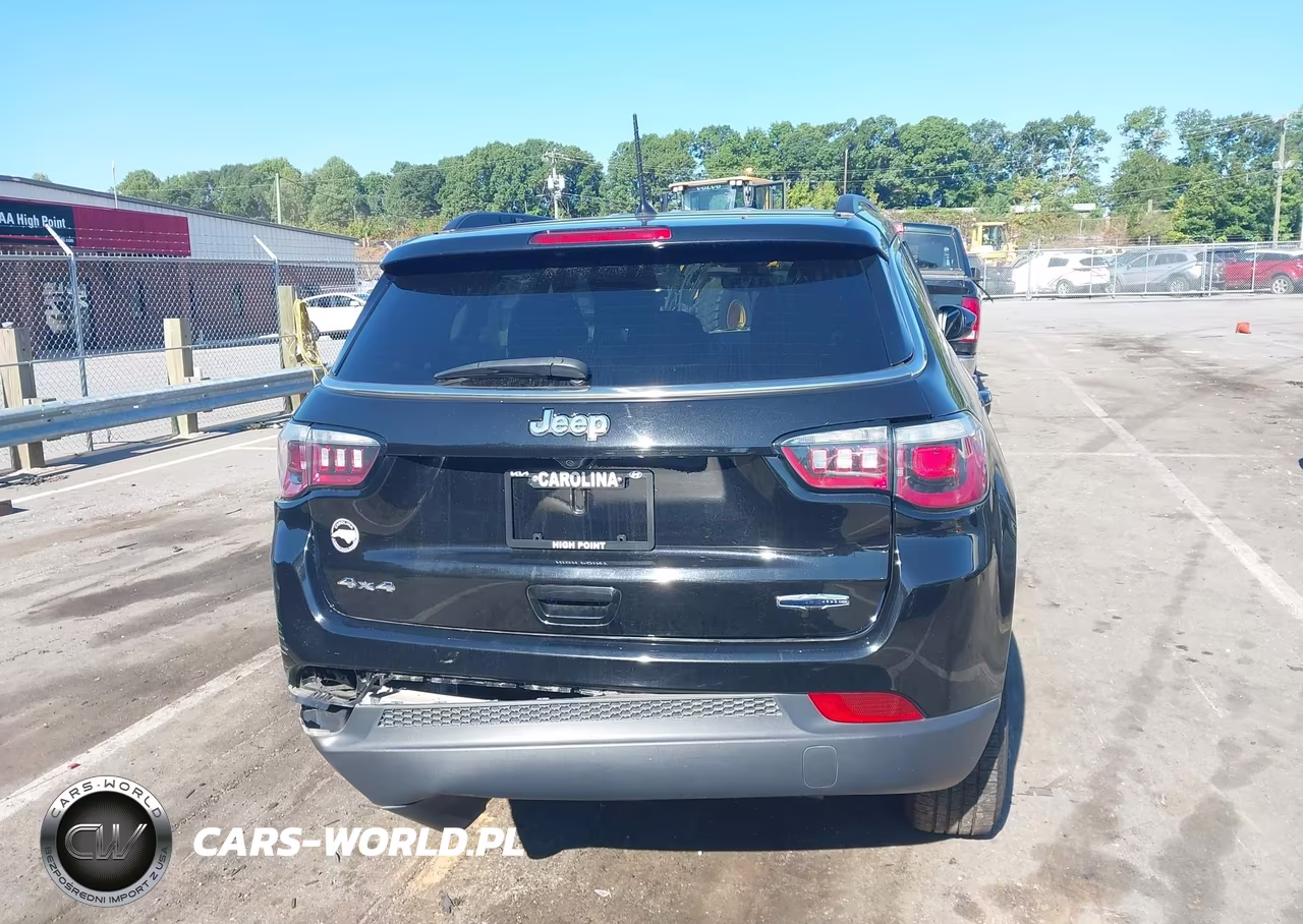 2017 Jeep New Compass Latitude 4X4 VIN:3C4NJDBBXHT607207 - 16