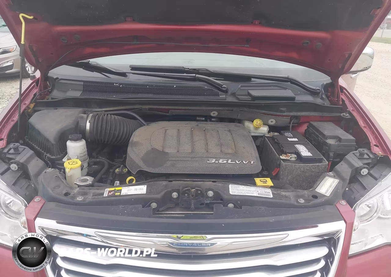 2013 Chrysler Town & Country Touring-L VIN:2C4RC1CGXDR564912 - 10