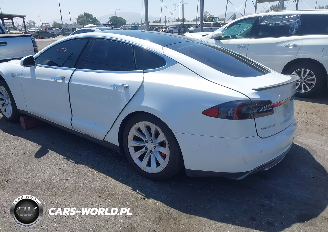 2014 Tesla Model S P85 VIN:5YJSA1H18EFP35083 - 3