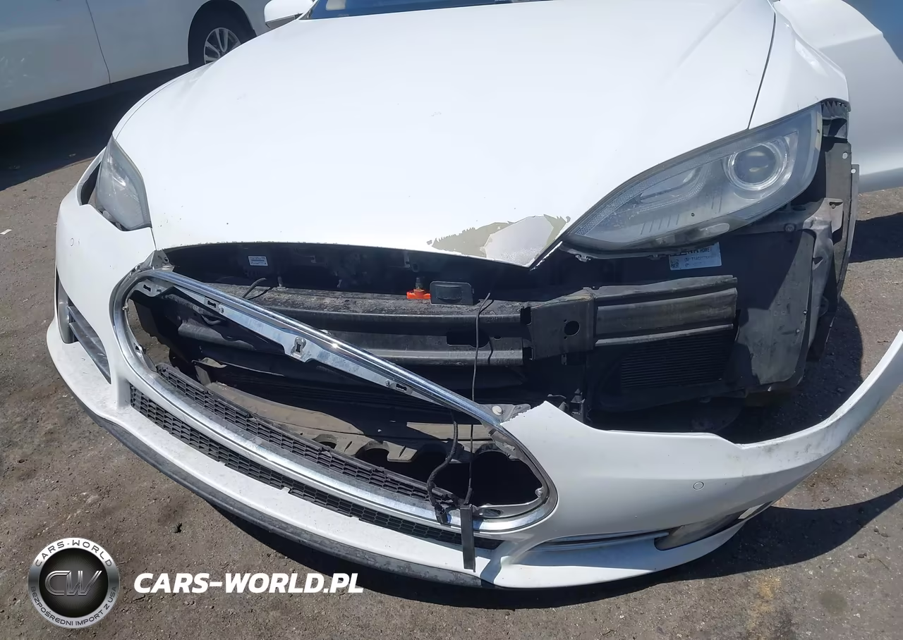 2014 Tesla Model S P85 VIN:5YJSA1H18EFP35083 - 6