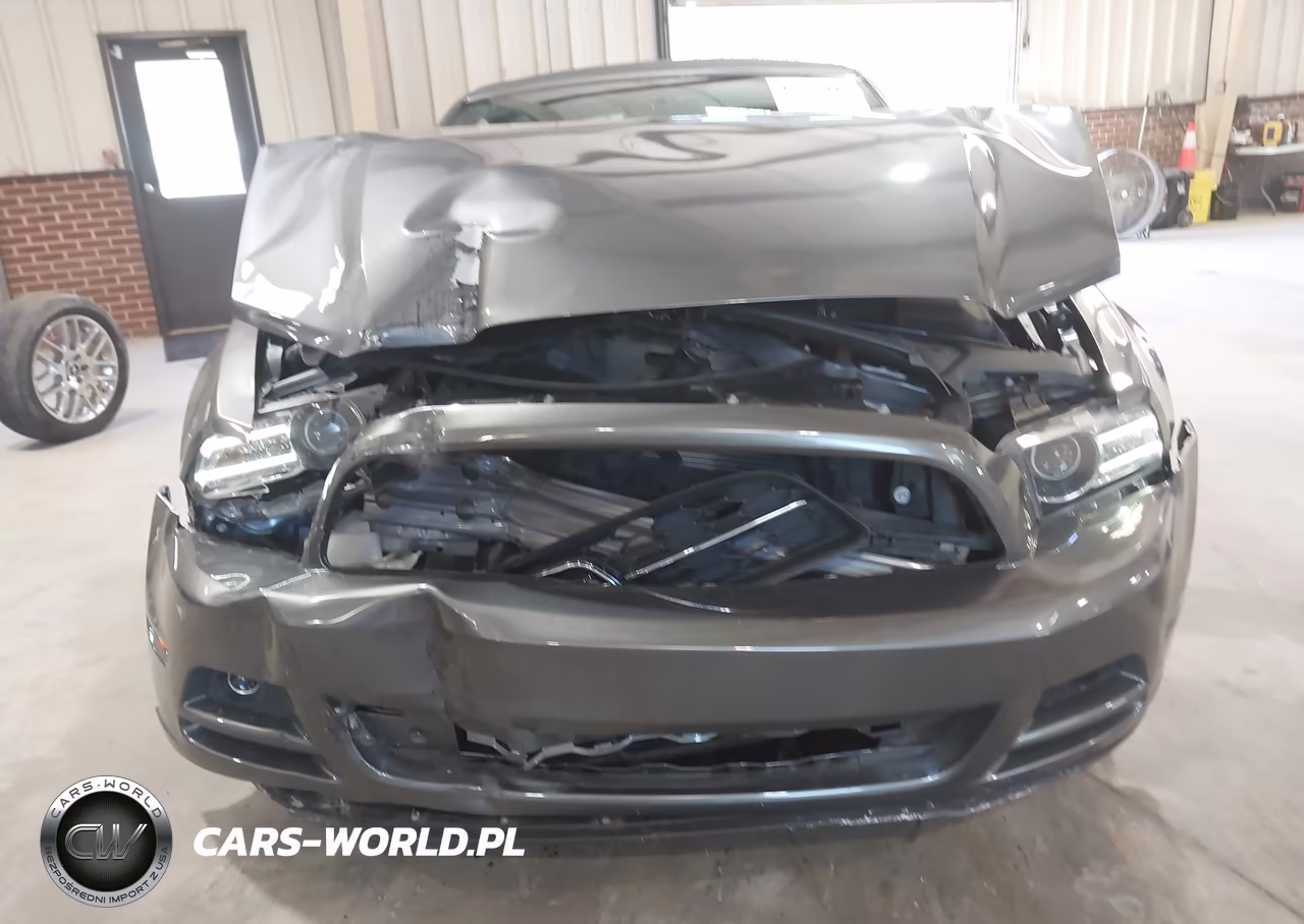 2014 Ford Mustang V6 Premium VIN:1ZVBP8EM7E5314704 - 6