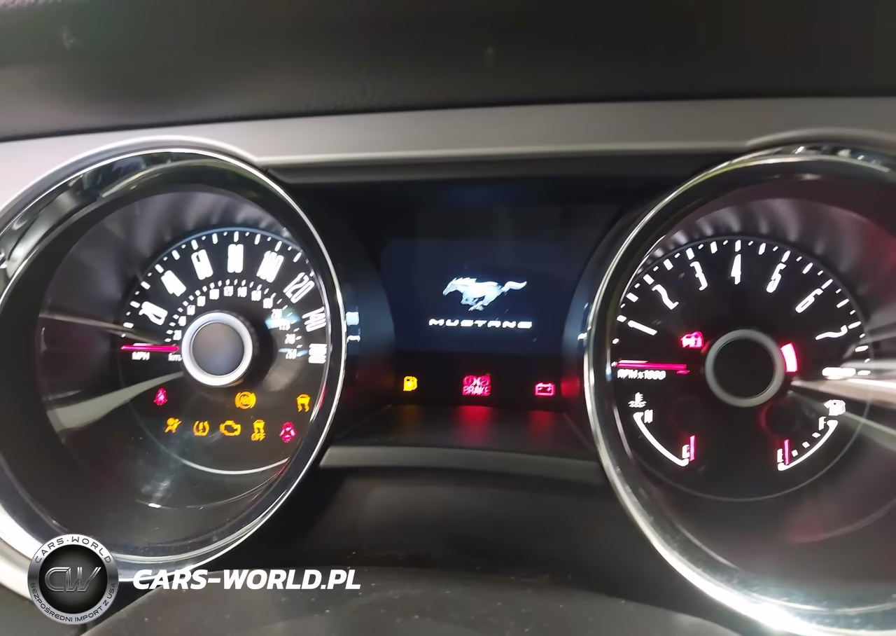2014 Ford Mustang V6 Premium VIN:1ZVBP8EM7E5314704 - 7