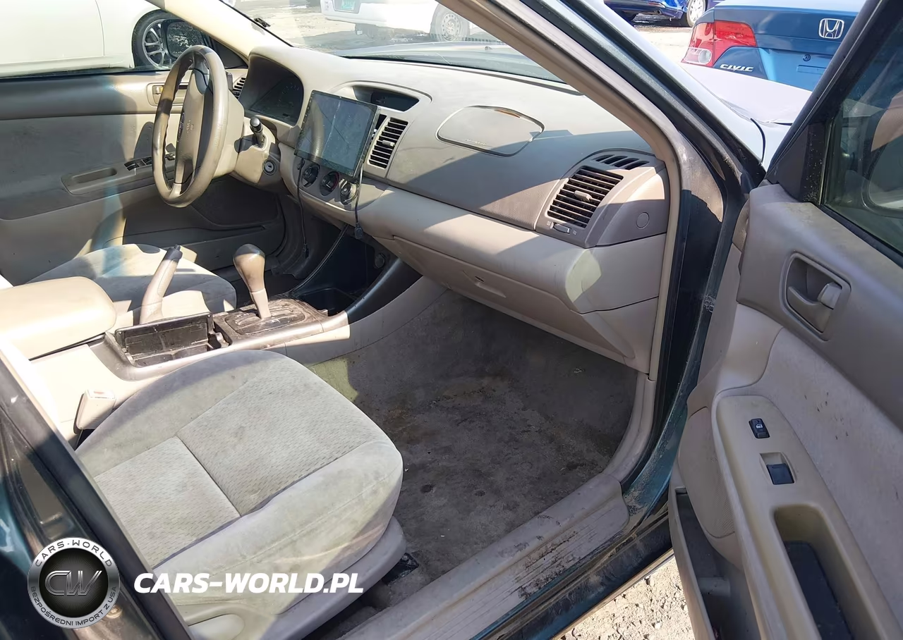 2003 Toyota Camry Le VIN:4T1BE32K33U782684 - 5