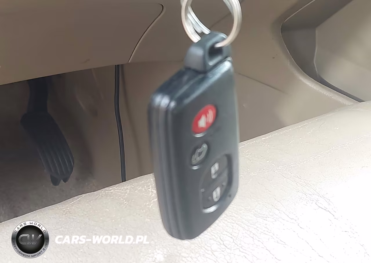 2010 Toyota Highlander Hybrid Limited V6 VIN:JTEJW3EH5A2043642 - 11