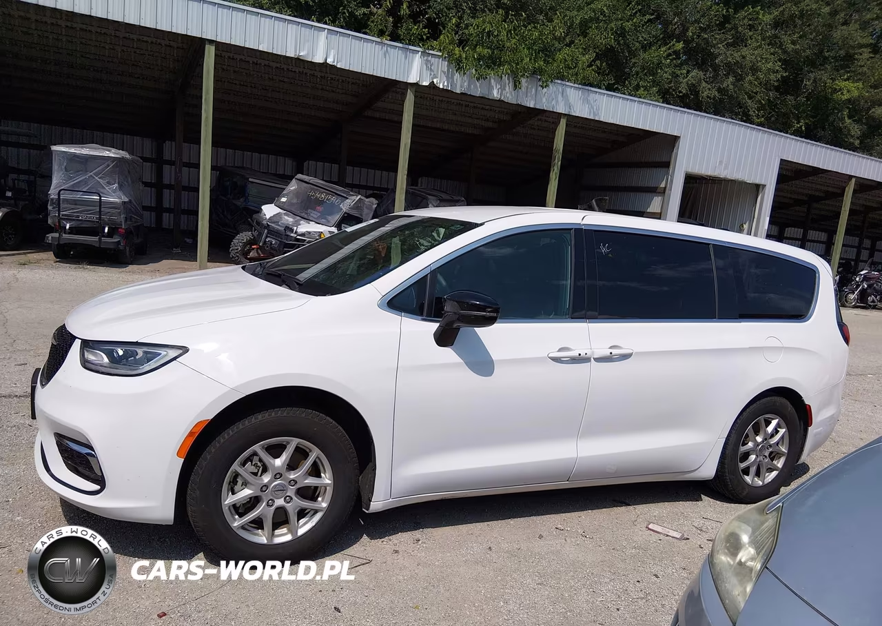 2025 Chrysler Pacifica Select VIN:2C4RC1BG1SR531215 - 15