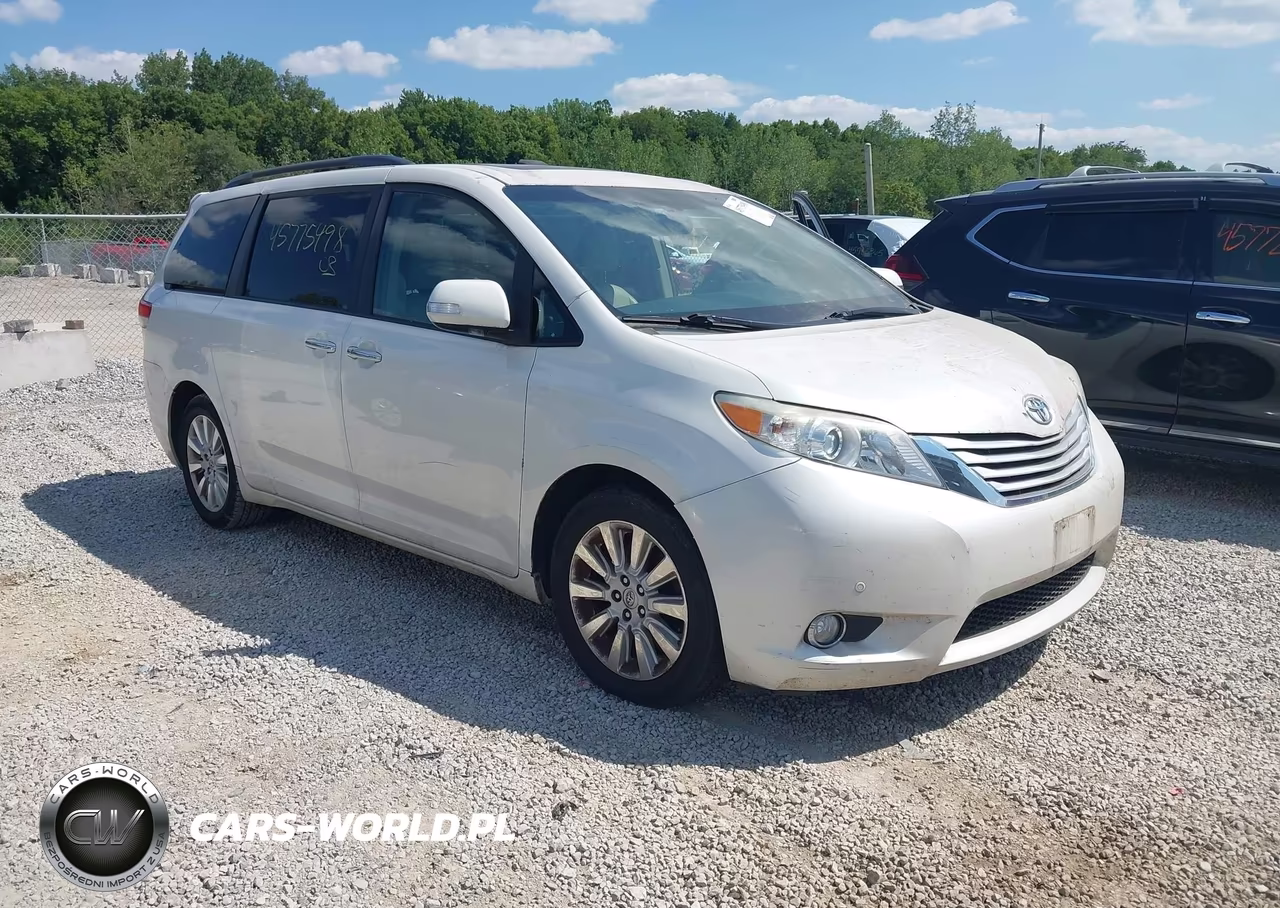 2014 Toyota Sienna Limited V6 7 Passenger