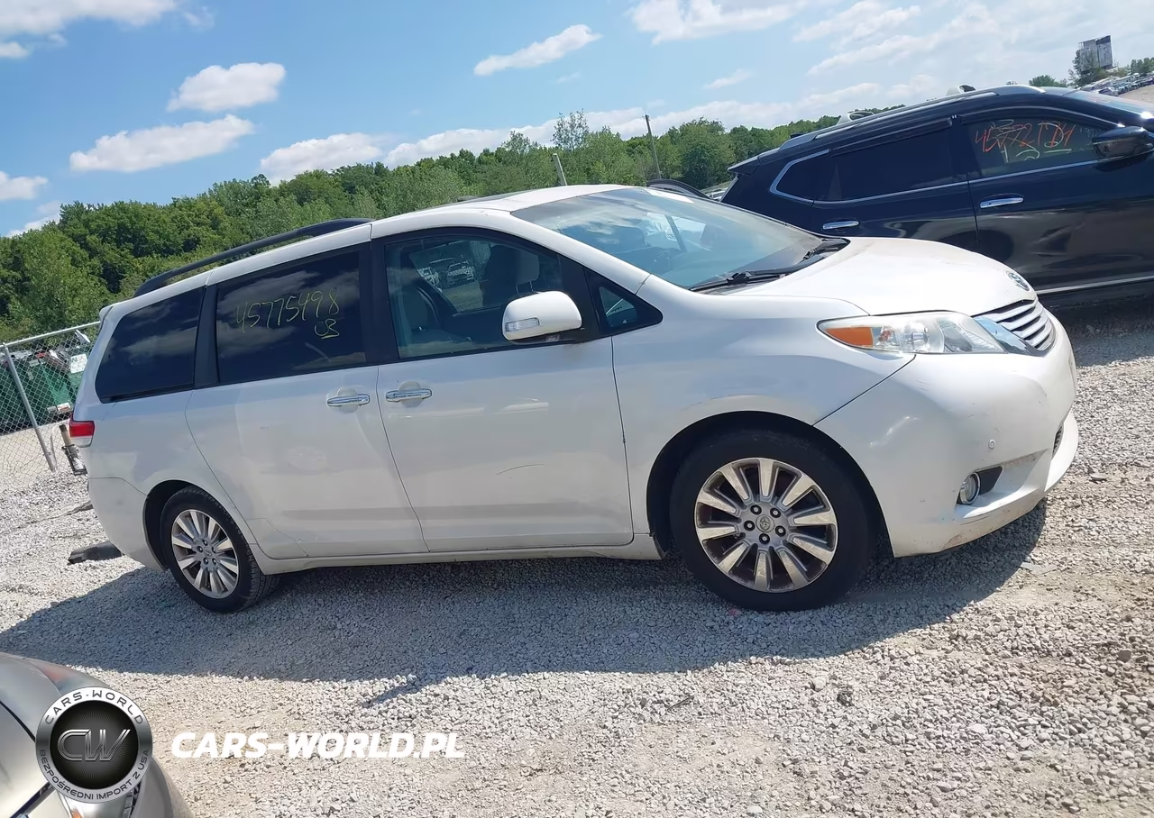 2014 Toyota Sienna Limited V6 7 Passenger VIN:5TDYK3DC8ES425313 - 13