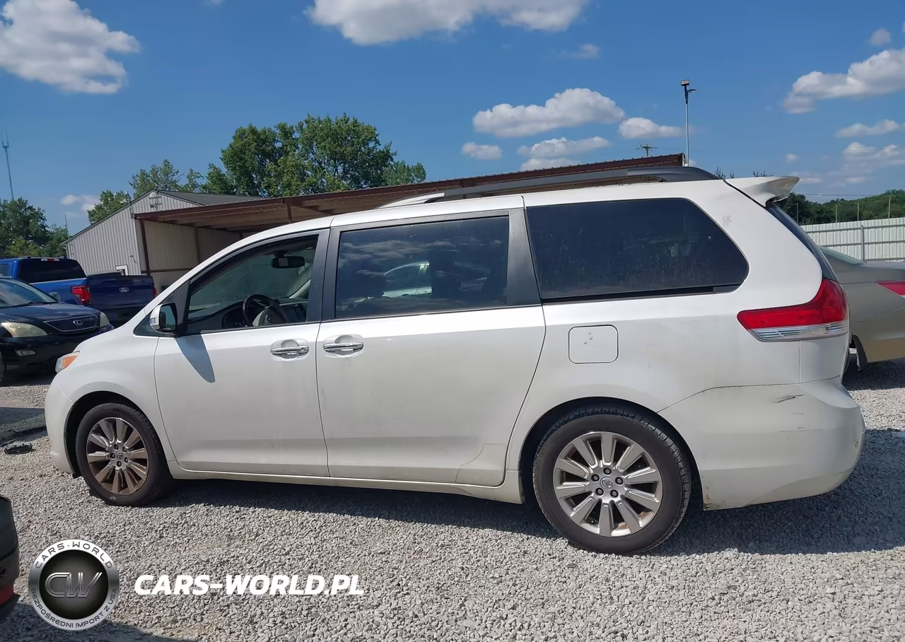 2014 Toyota Sienna Limited V6 7 Passenger VIN:5TDYK3DC8ES425313 - 14