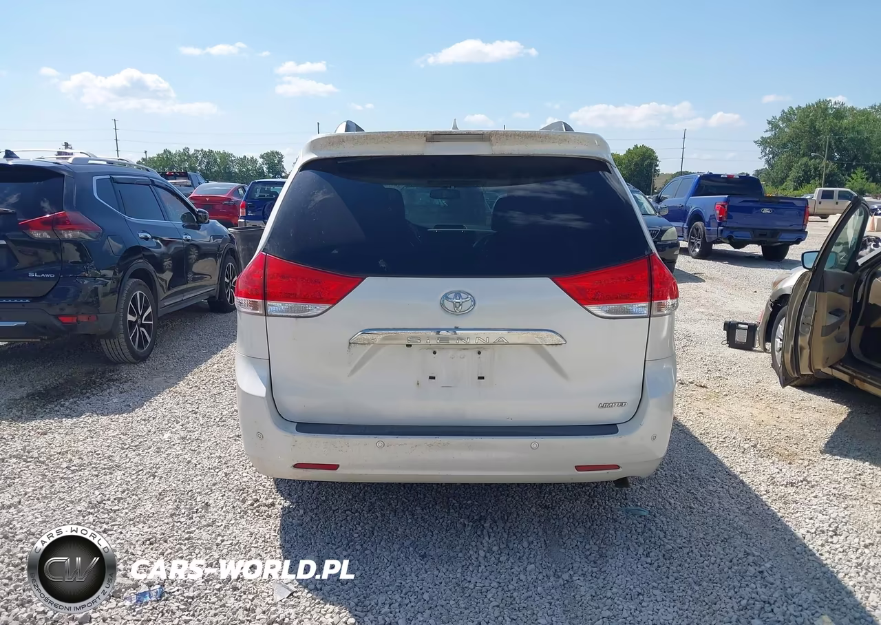 2014 Toyota Sienna Limited V6 7 Passenger VIN:5TDYK3DC8ES425313 - 16