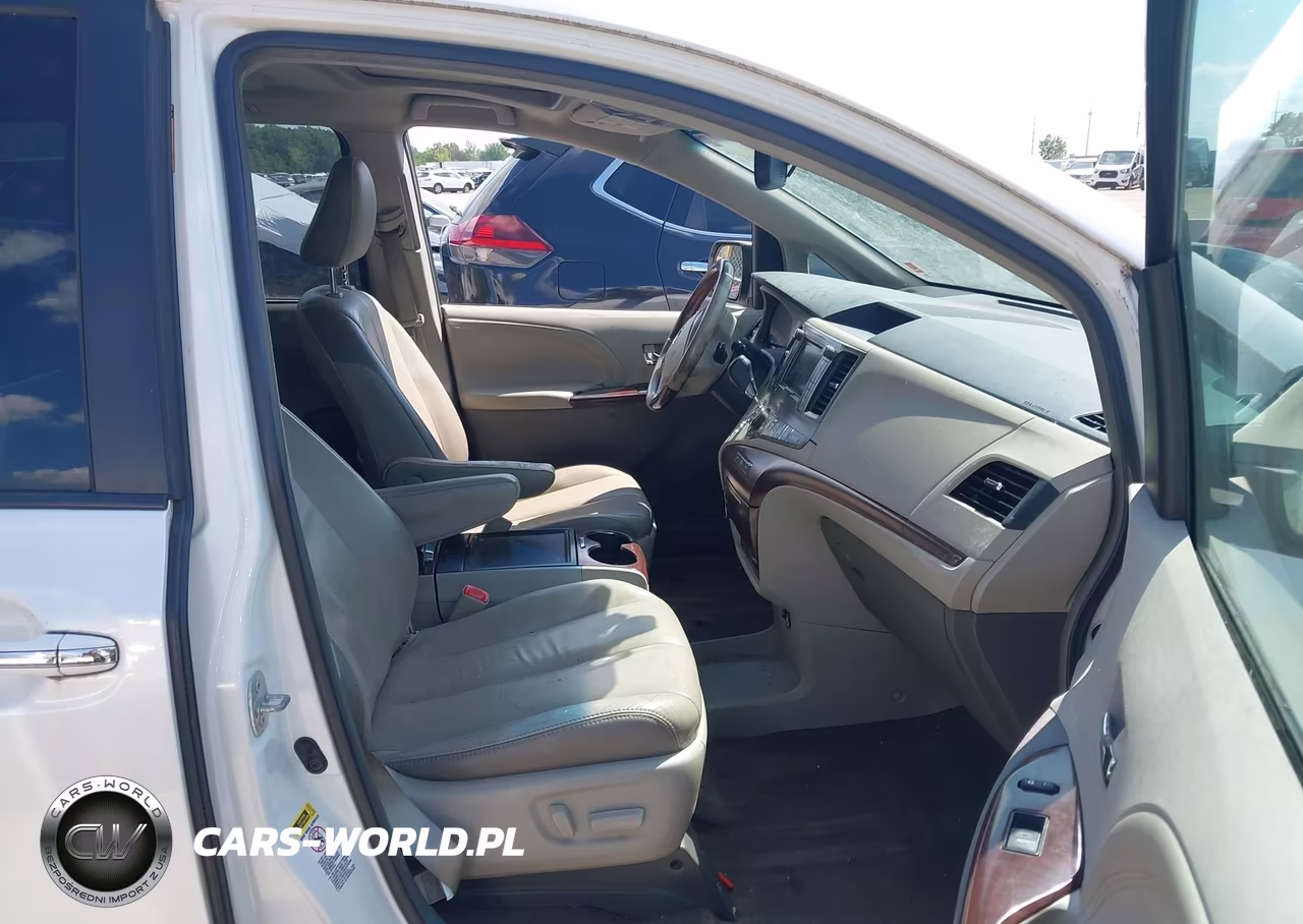 2014 Toyota Sienna Limited V6 7 Passenger VIN:5TDYK3DC8ES425313 - 5
