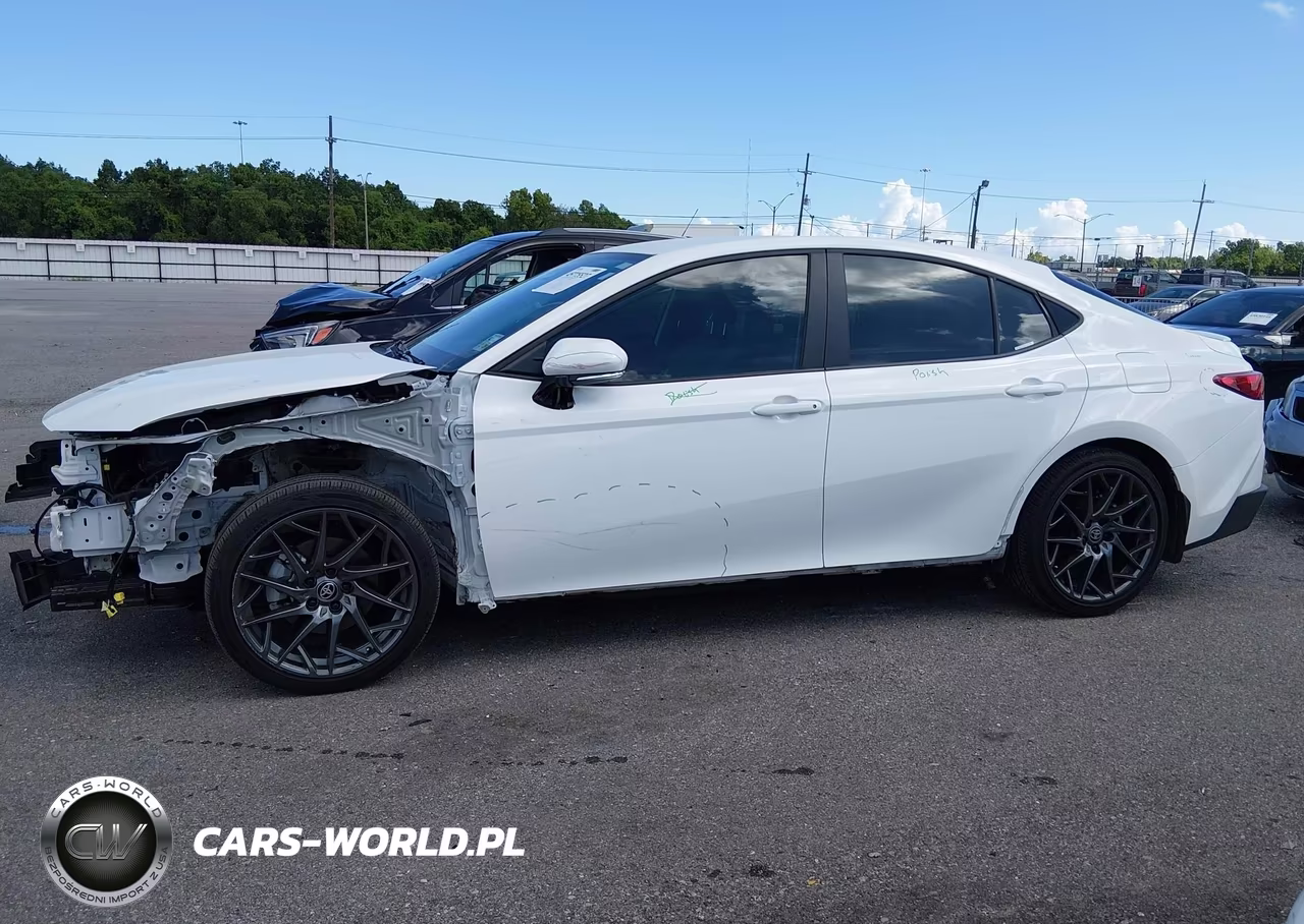 2026 Toyota Camry Se VIN:4T1DAACKXTU248752 - 15