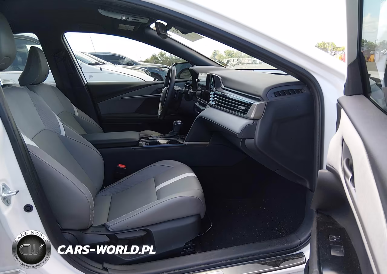 2026 Toyota Camry Se VIN:4T1DAACKXTU248752 - 5