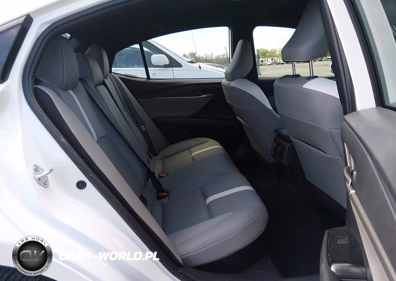 2026 Toyota Camry Se VIN:4T1DAACKXTU248752 - 8