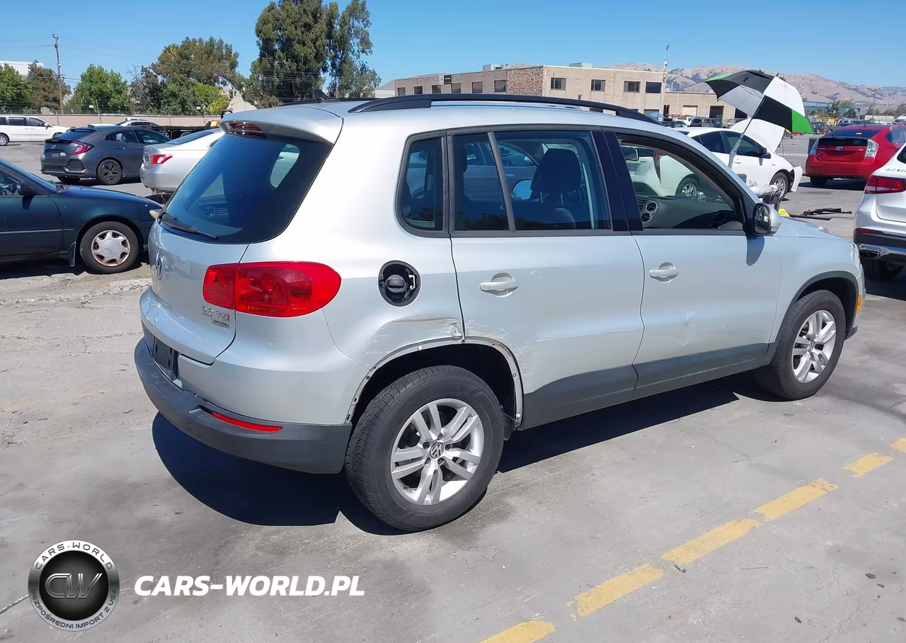 2015 Volkswagen Tiguan S VIN:WVGBV7AXXFW514762 - 4