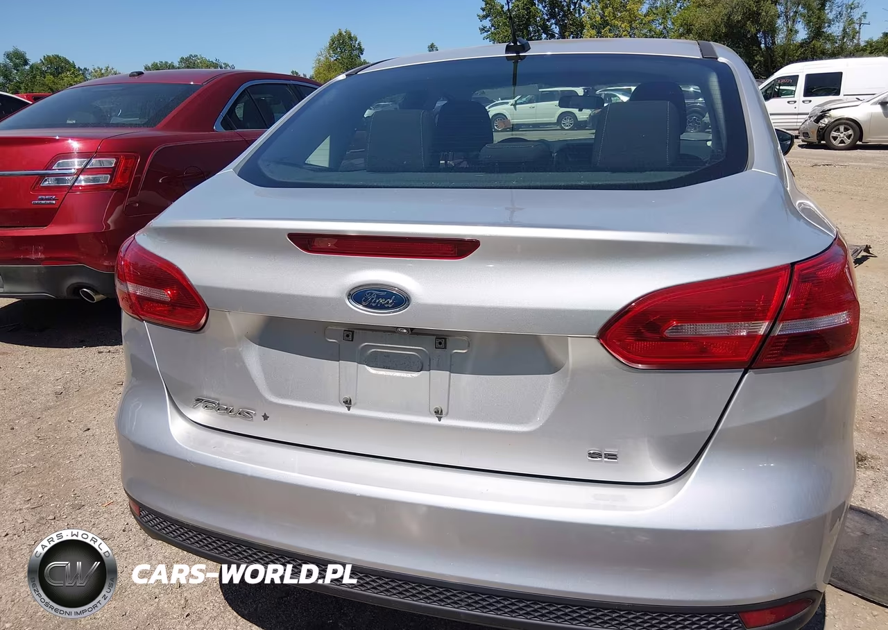 2016 Ford Focus Se VIN:1FADP3F20GL365848 - 16