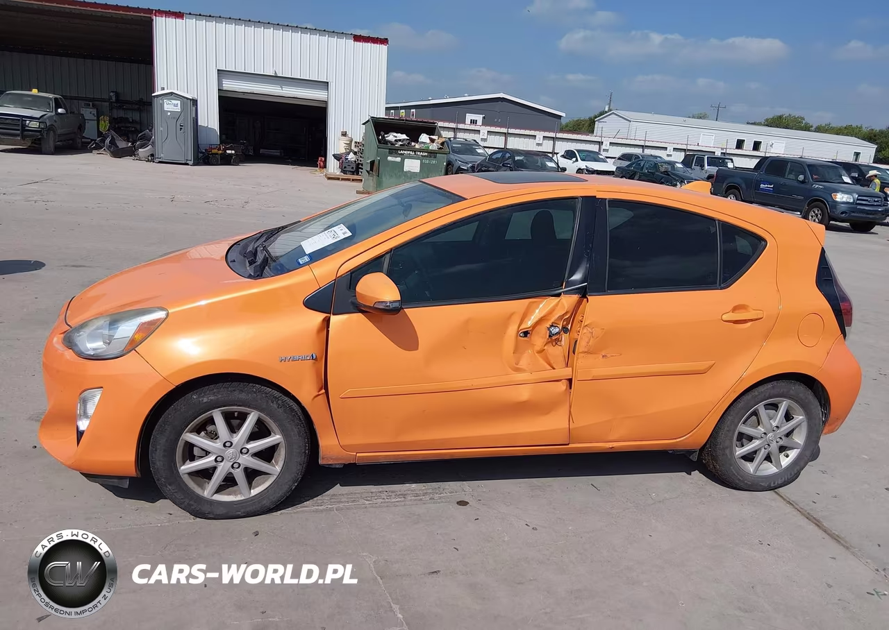 2016 Toyota Prius C Four VIN:JTDKDTB3XG1130037 - 14