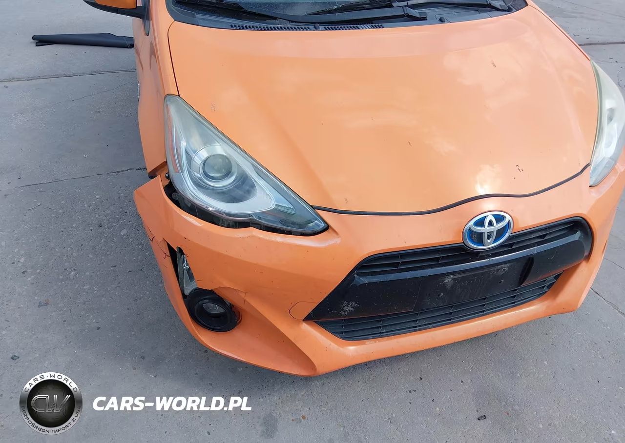 2016 Toyota Prius C Four VIN:JTDKDTB3XG1130037 - 6