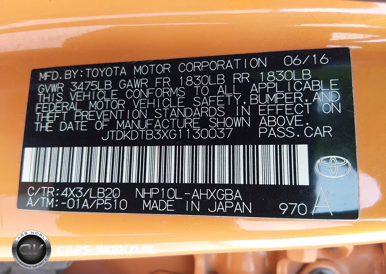 2016 Toyota Prius C Four VIN:JTDKDTB3XG1130037 - 9