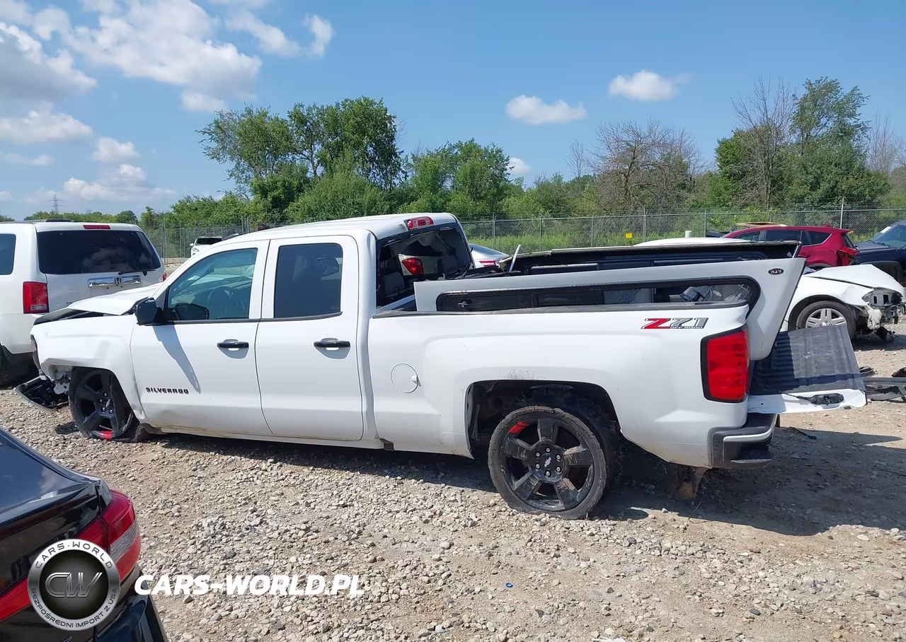2018 Chevrolet Silverado 1500 2Lt VIN:1GCVKREC8JZ358712 - 15