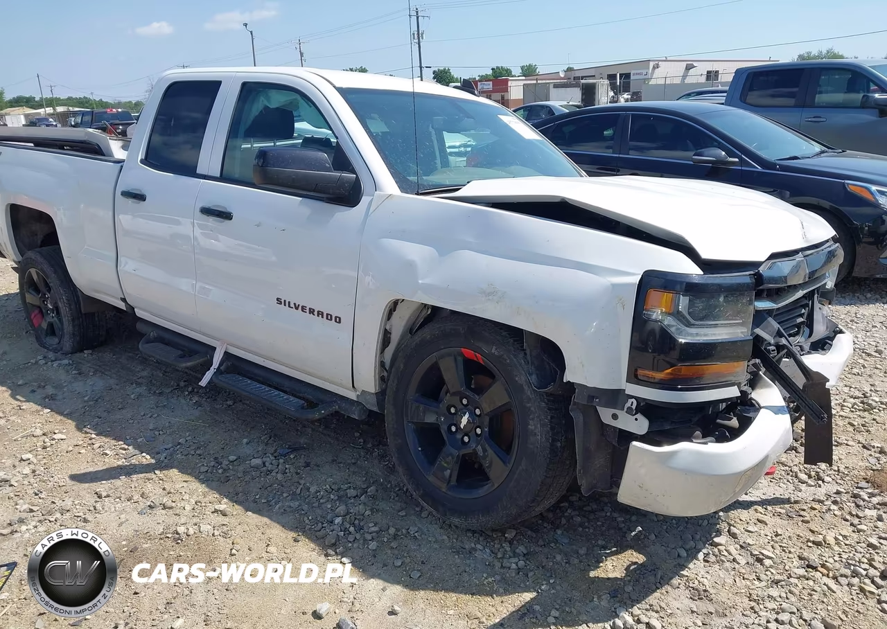 2018 Chevrolet Silverado 1500 2Lt VIN:1GCVKREC8JZ358712 - 18