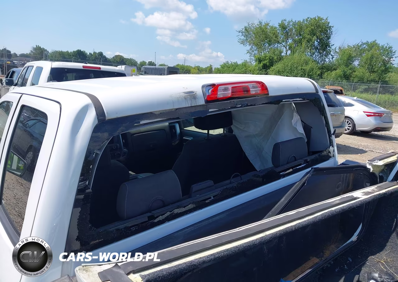 2018 Chevrolet Silverado 1500 2Lt VIN:1GCVKREC8JZ358712 - 21