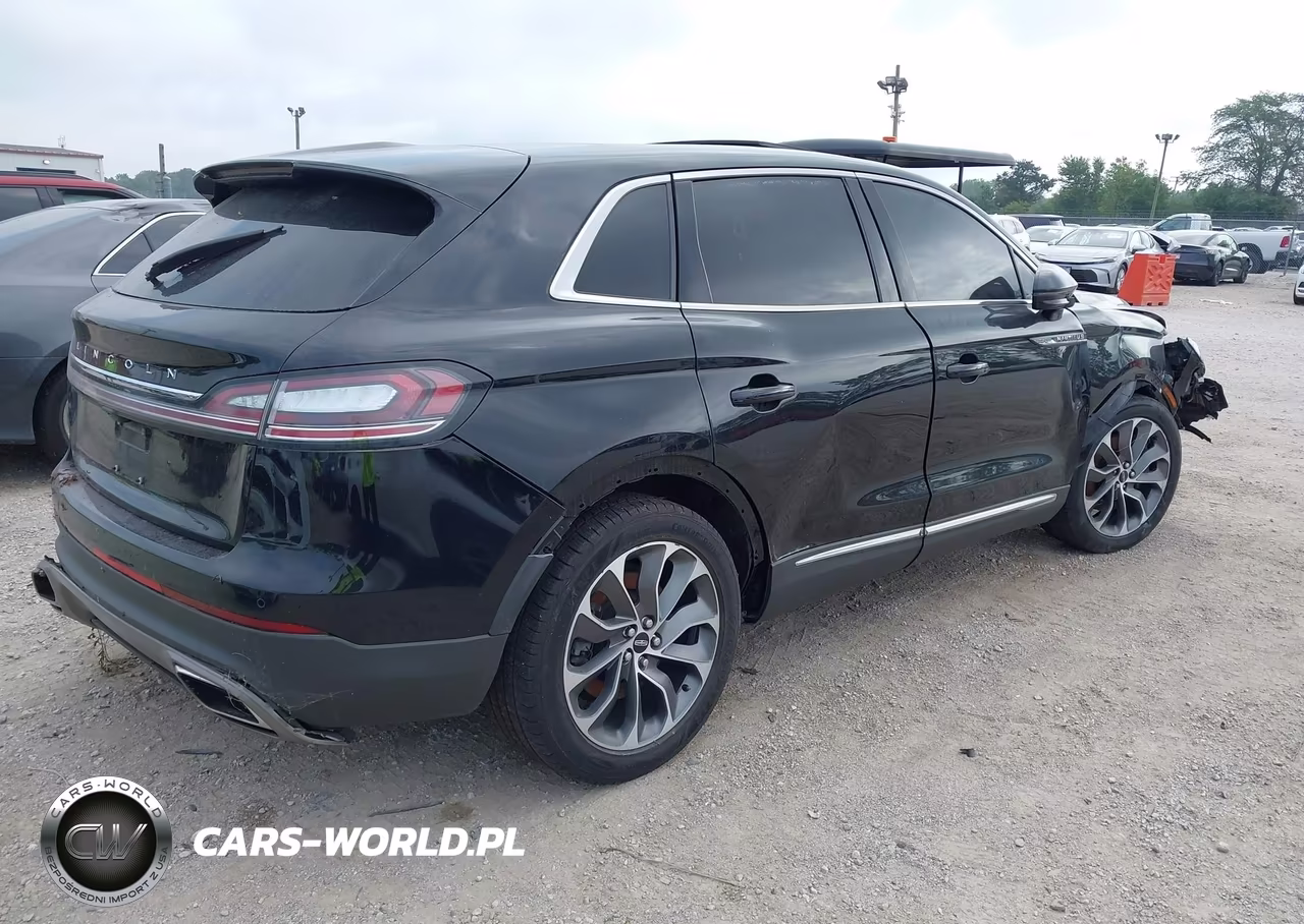 2022 Lincoln Nautilus Reserve VIN:2LMPJ8K91NBL09181 - 4