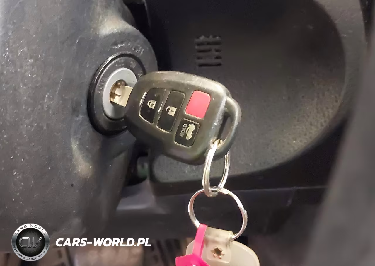 2017 Toyota Corolla Le VIN:5YFBURHE6HP580342 - 11
