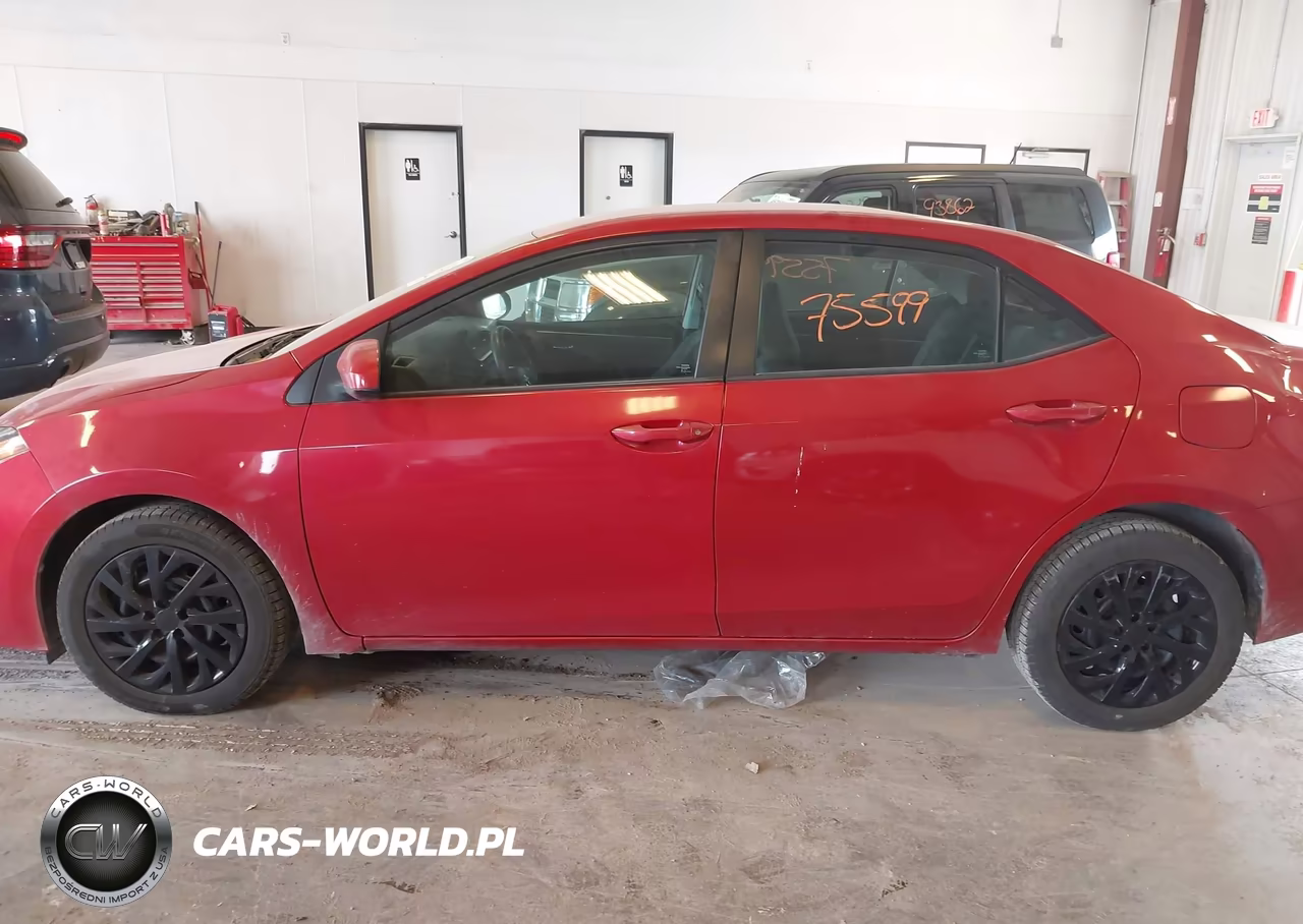 2017 Toyota Corolla Le VIN:5YFBURHE6HP580342 - 14