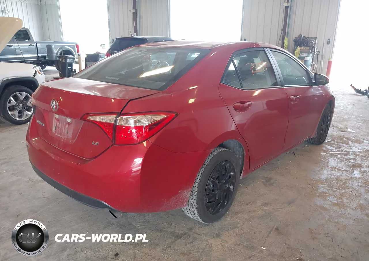 2017 Toyota Corolla Le VIN:5YFBURHE6HP580342 - 4