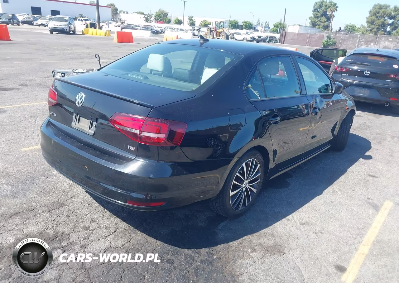 2016 Volkswagen Jetta 1.8T Sport VIN:3VWD17AJ9GM377302 - 4