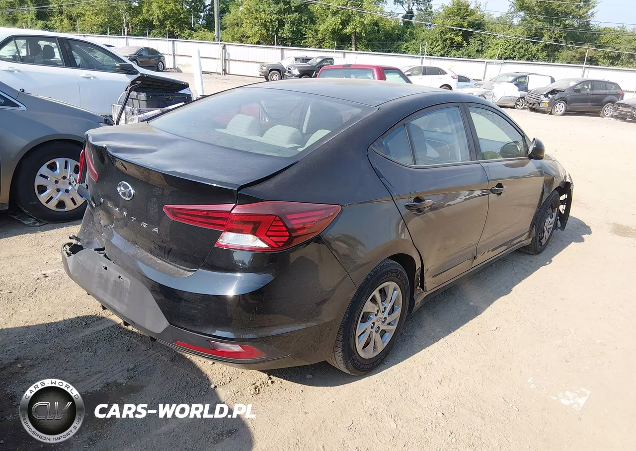 2019 Hyundai Elantra Se VIN:KMHD74LF1KU839618 - 4